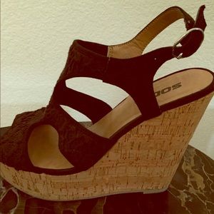 Beautiful Black Laced Sandal Wedge
